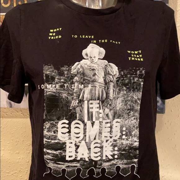 It shirt - Picture 1 of 4